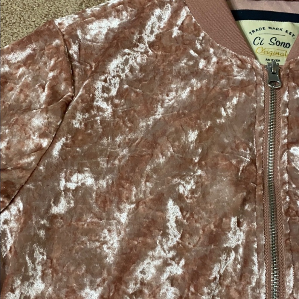 Pink jacket - Picture 2 of 2